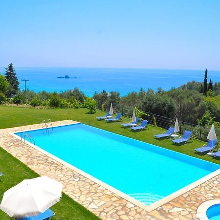 Large Apartment By The Pool - Pelekas Beach, Corfu Kültér fotó