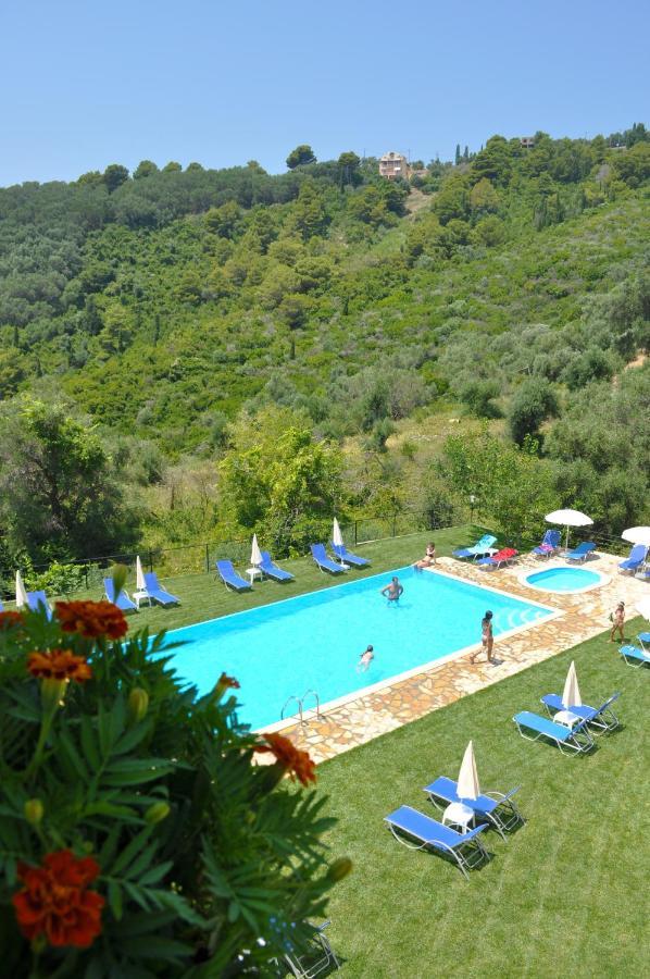 Large Apartment By The Pool - Pelekas Beach, Corfu Kültér fotó
